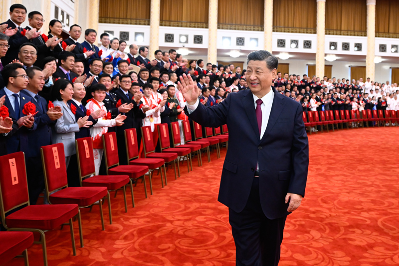 2022年4月8日，北京冬奧會(huì )、冬殘奧會(huì )總結表彰大會(huì )在北京人民大會(huì )堂隆重舉行。會(huì )前，習近平等會(huì )見(jiàn)北京冬奧會(huì )、冬殘奧會(huì )突出貢獻集體代表、突出貢獻個(gè)人和中國體育代表團成員。
