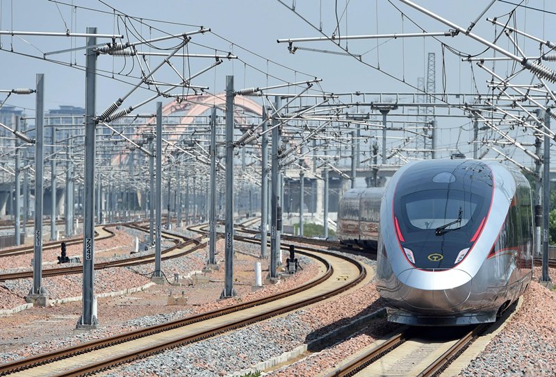 2022年6月20日，濟鄭高鐵鄭州首發(fā)G9206次列車(chē)駛出鄭州東站。